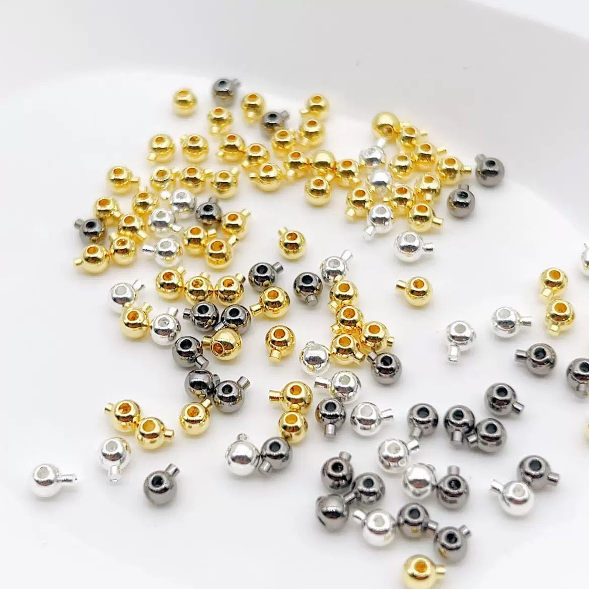 Pressure cooker positioning bead