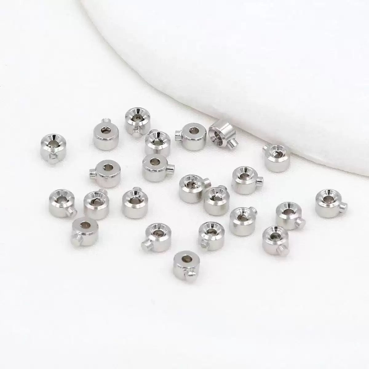 Pressure cooker positioning bead